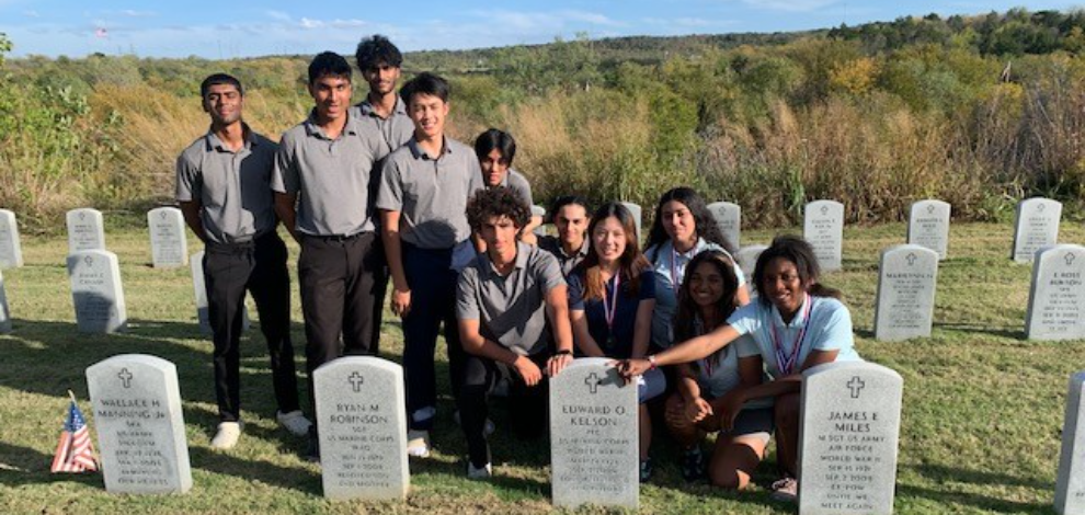 Golf Team Honors America's Veterans !! DFW National Cementary.