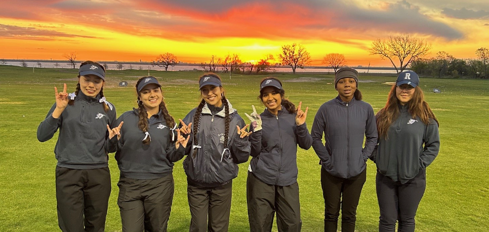 Ranchview Girls Golf Team 2024. Sunrise at District. Lake Park