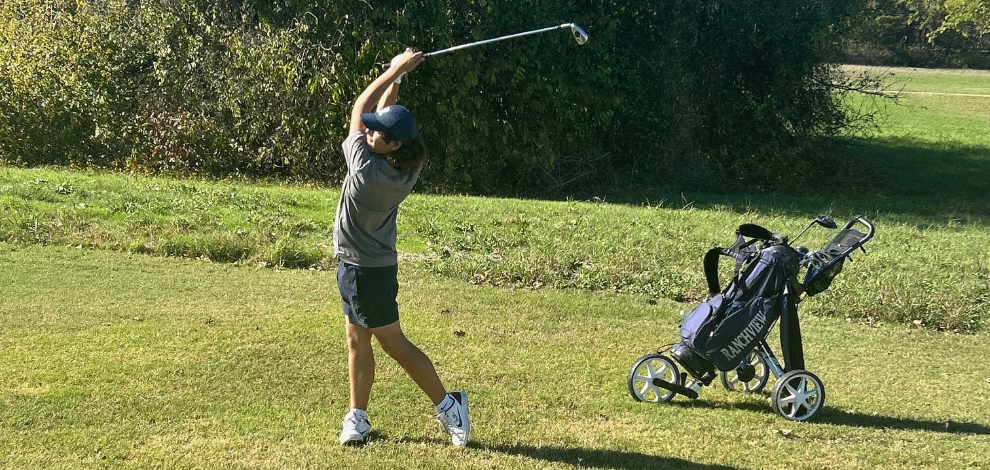 Xavier on hole 11 at Heritage Ranch Fall 24
