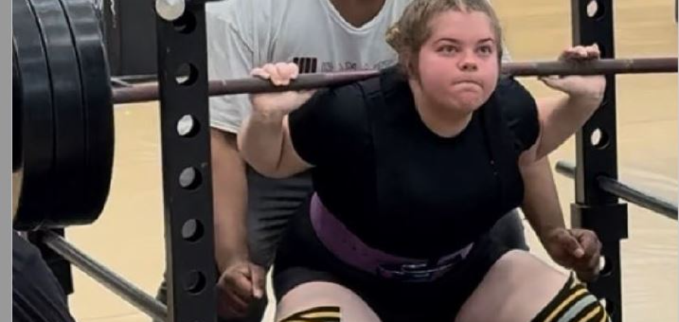 Elena Moreno on her way to state with an impressive squat